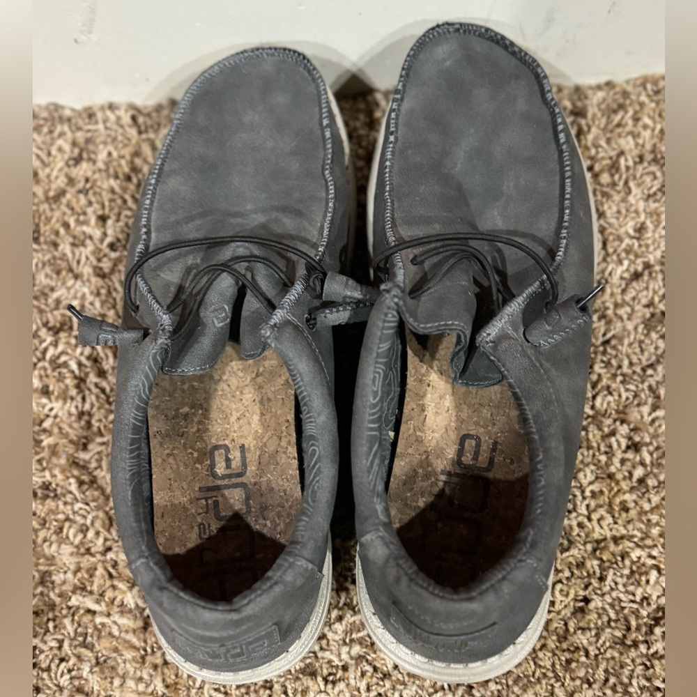 Men’s Hey Dudes Size 13